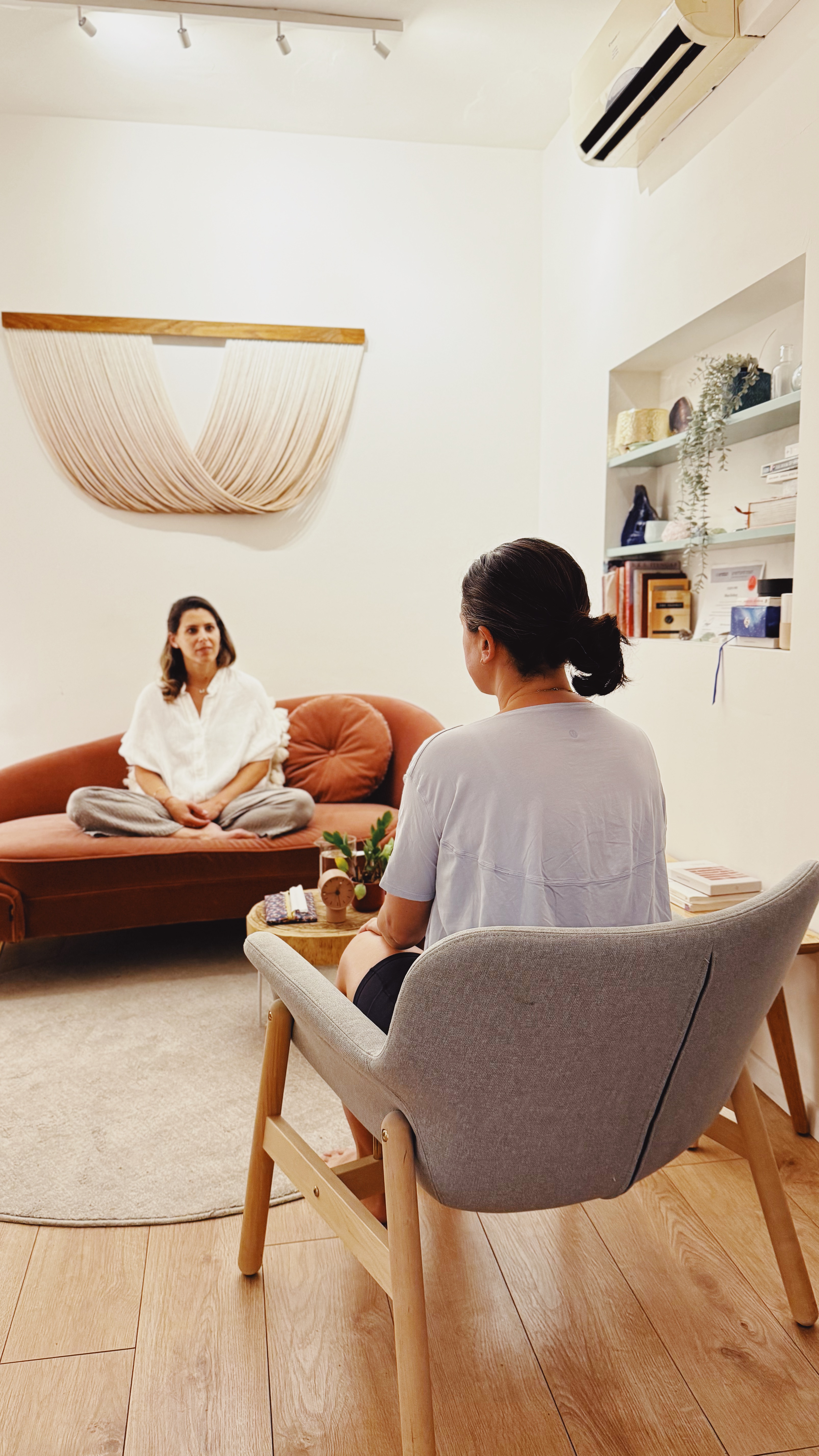 A one-to-one conversation in a warm room